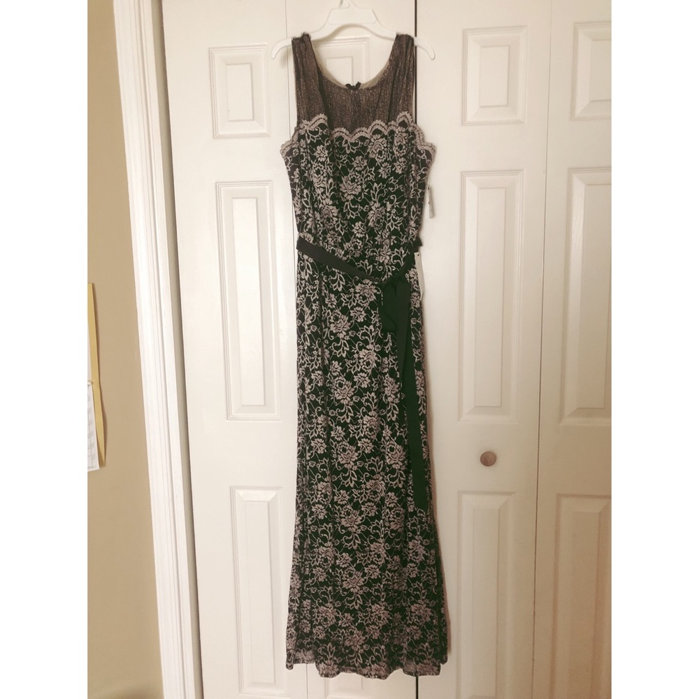 NWT Champagne/Black Lace Evening Gown/Dress